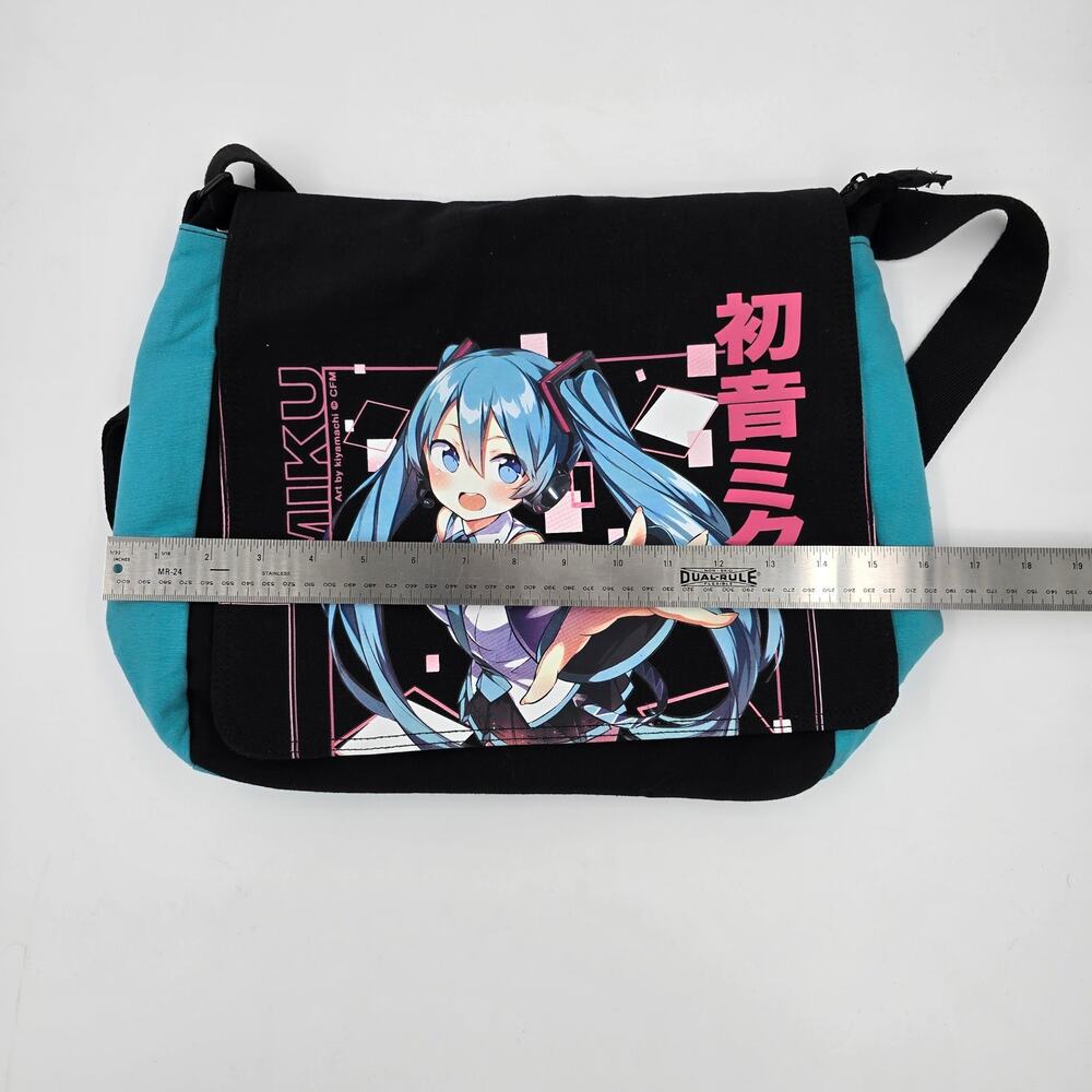 Hatsune Miku Reaching Messenger Bag - NWOT - Picture 10 of 11